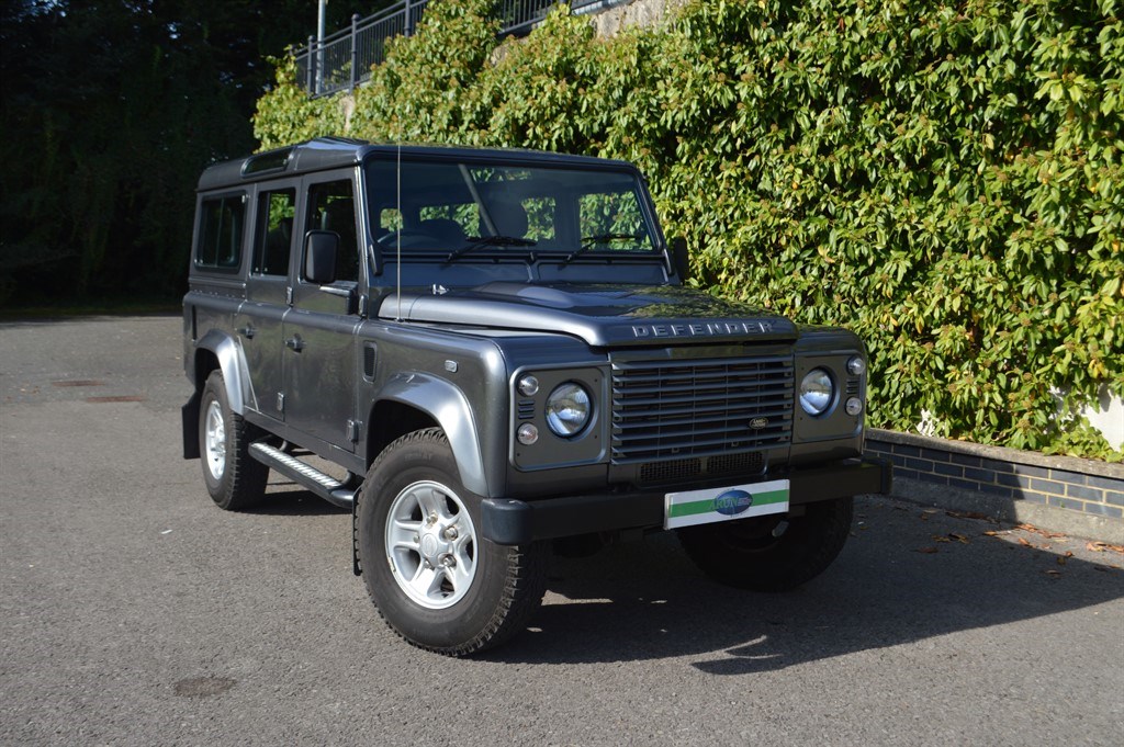 Land Rover Defender 110 Listing Image