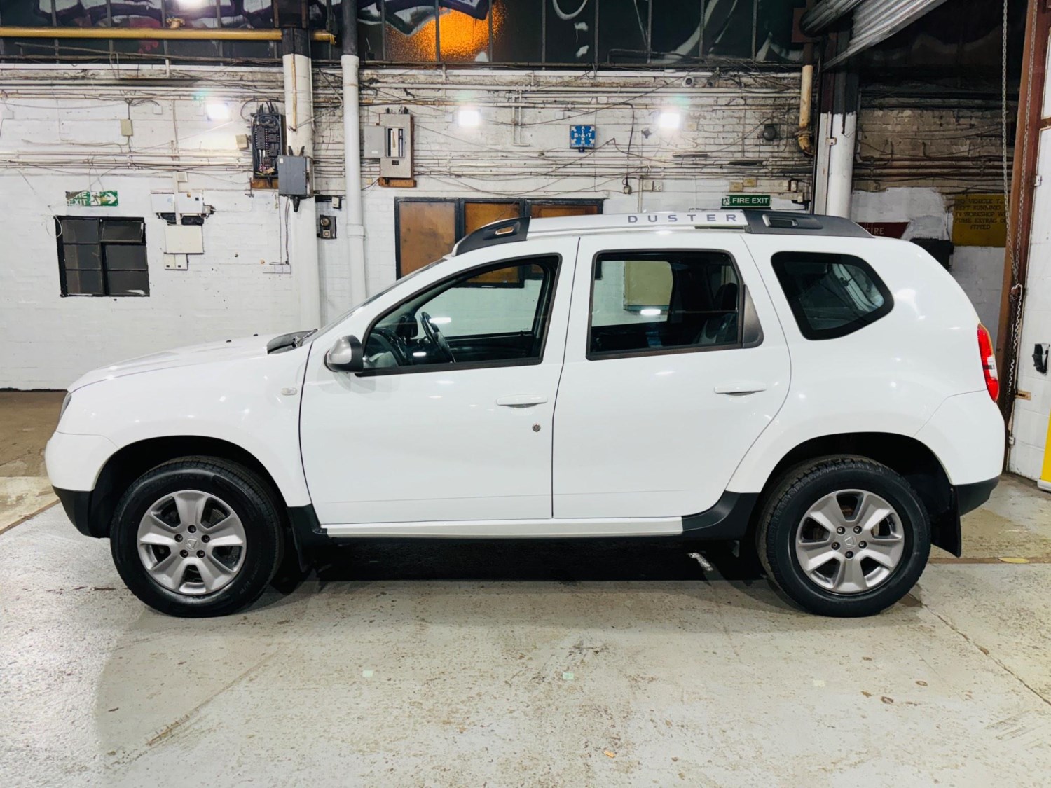 Dacia Duster Listing Image