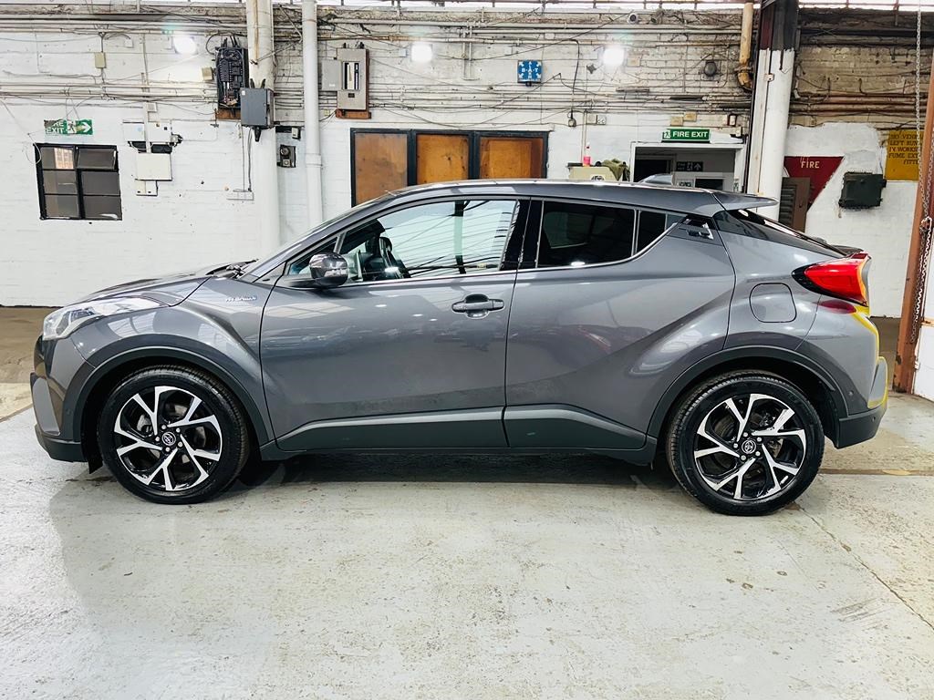 Toyota C-HR Listing Image