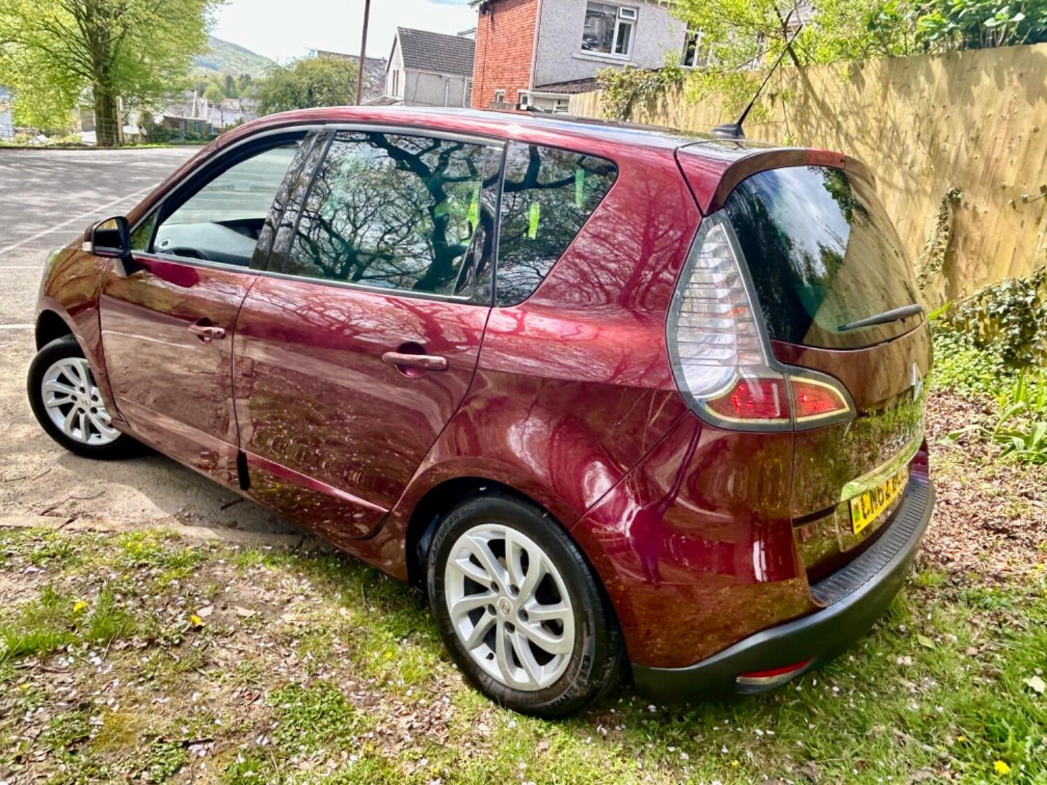 Renault Scenic Listing Image