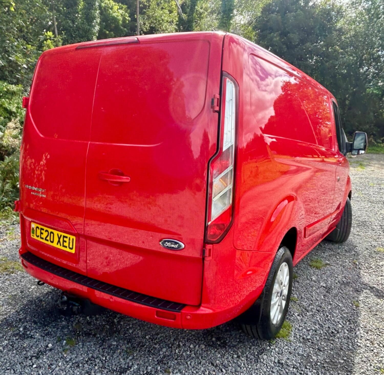 Ford Transit Custom Listing Image