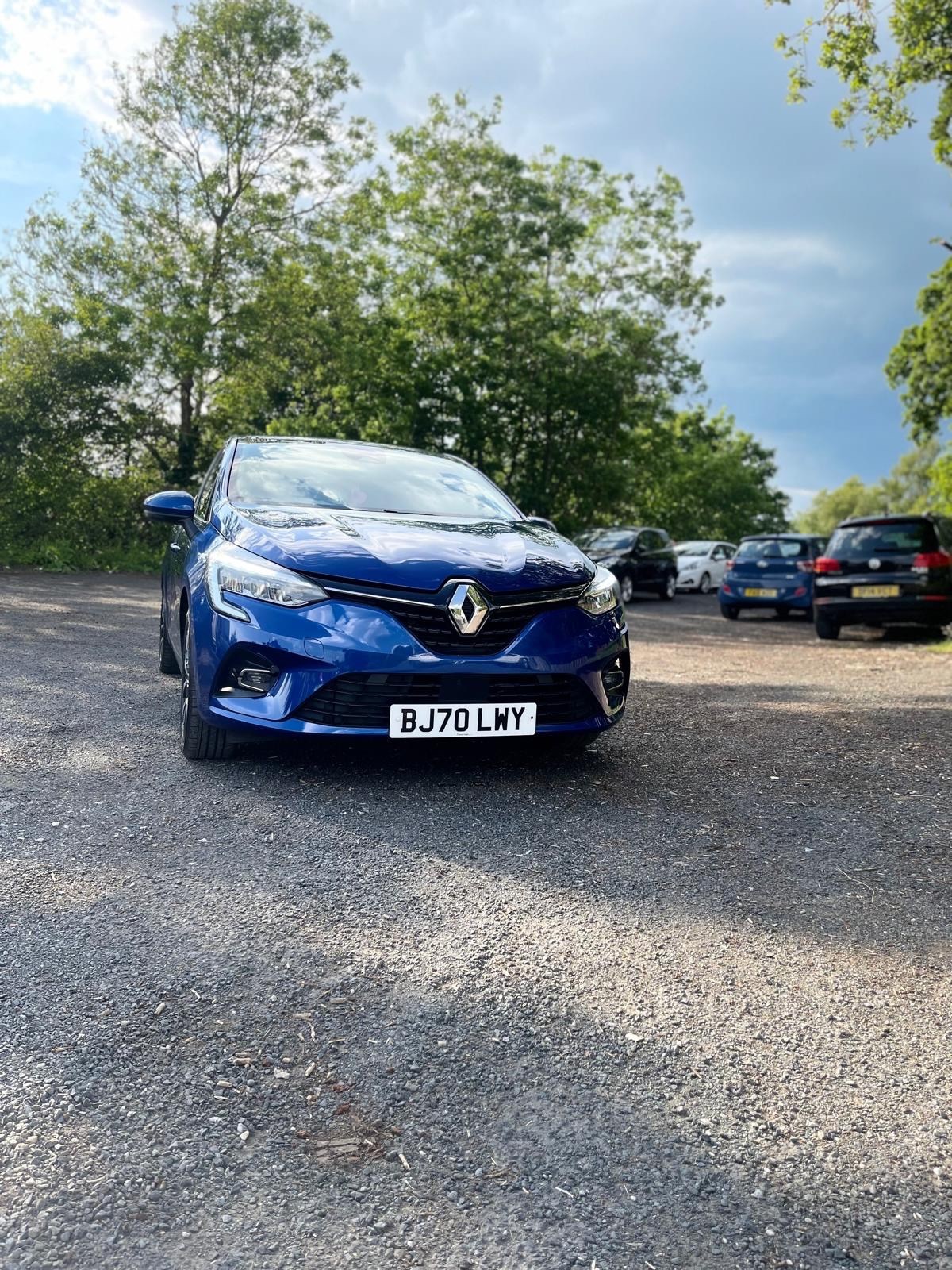 Renault Clio Listing Image