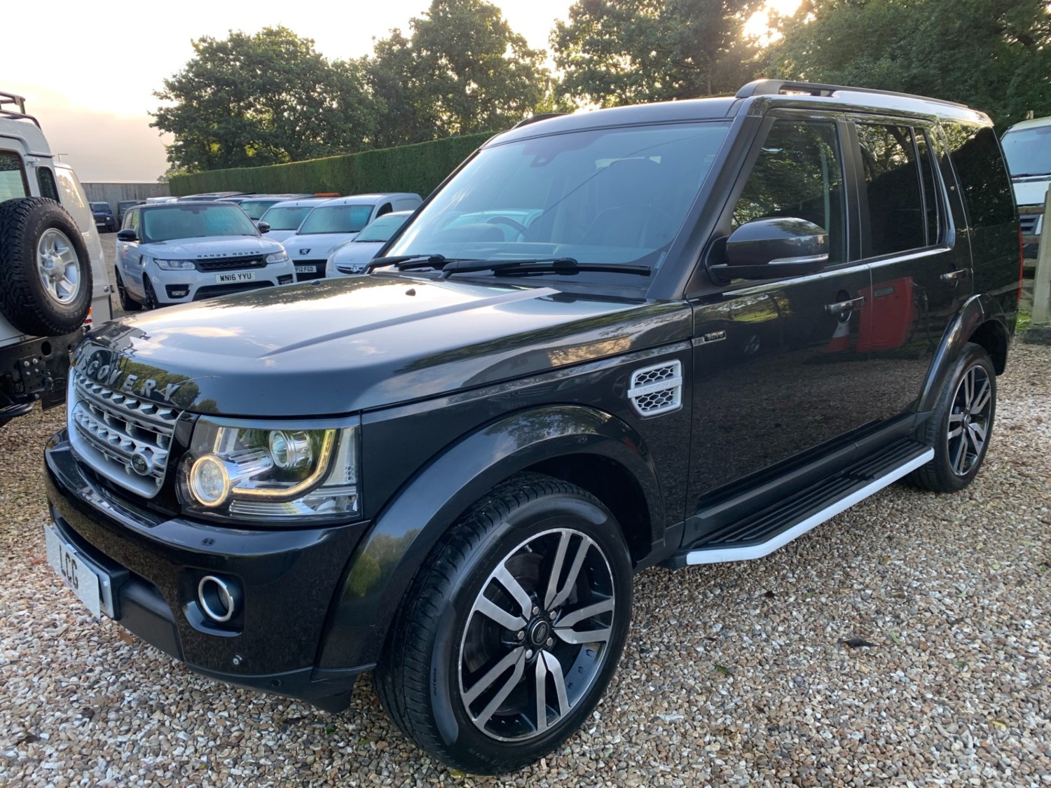 Land Rover Discovery Listing Image