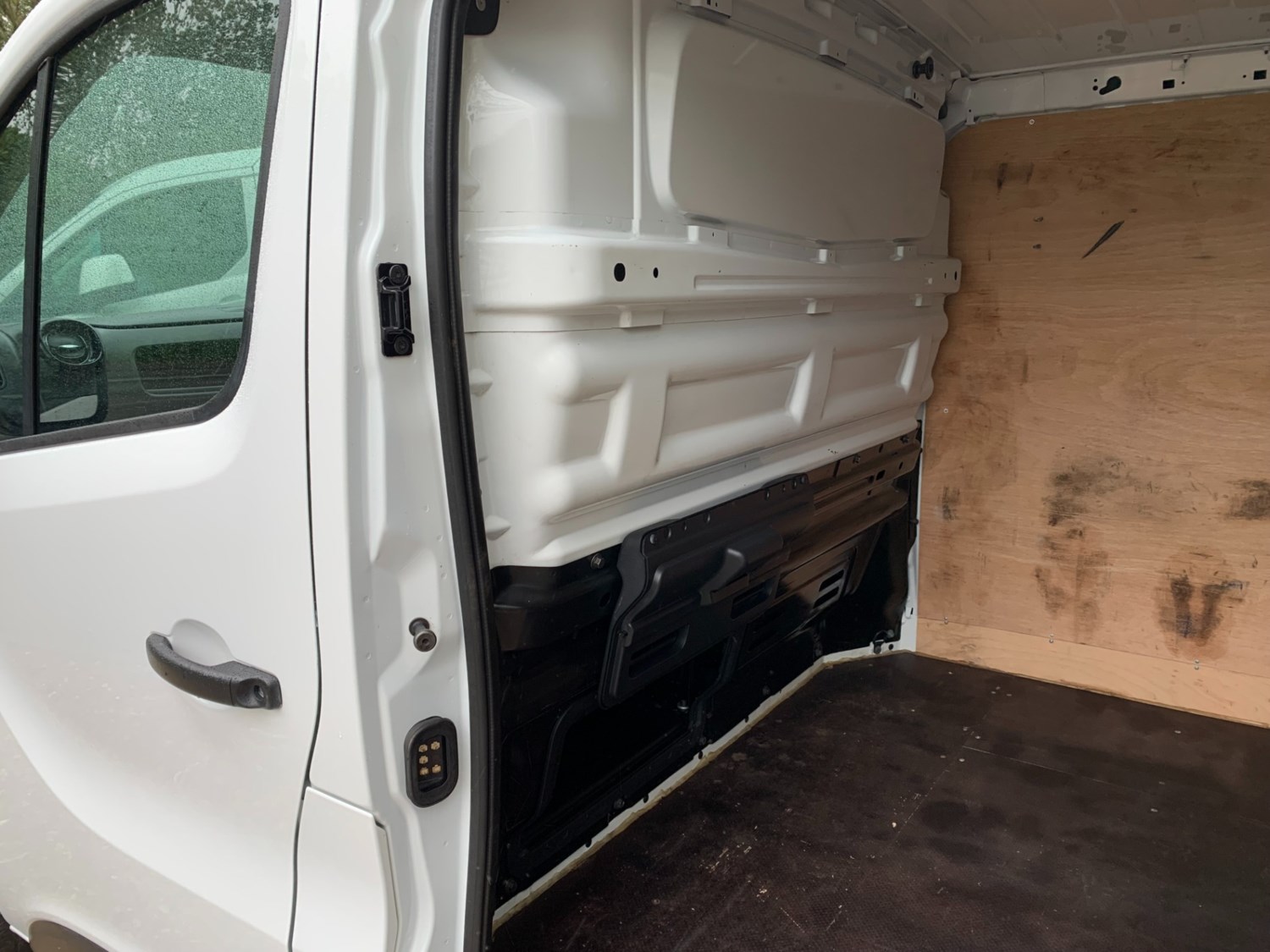 Vauxhall Vivaro Listing Image