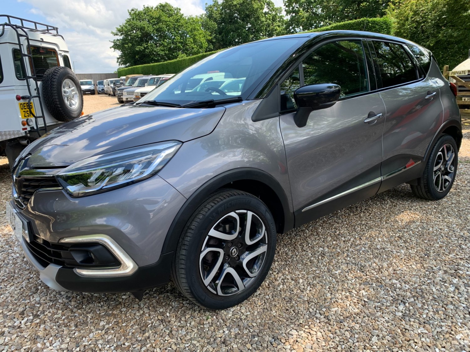 Renault Captur Listing Image