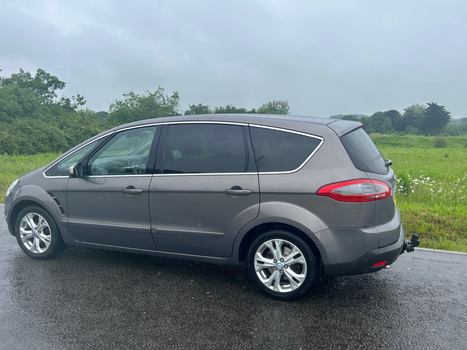 Ford S-Max Listing Image