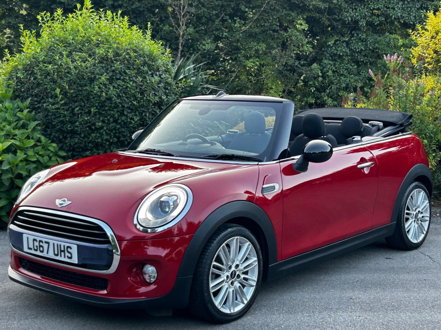 MINI Convertible Listing Image