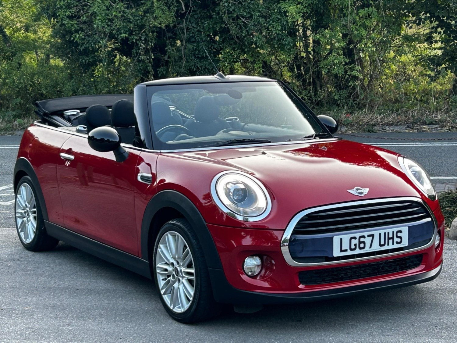 MINI Convertible Listing Image