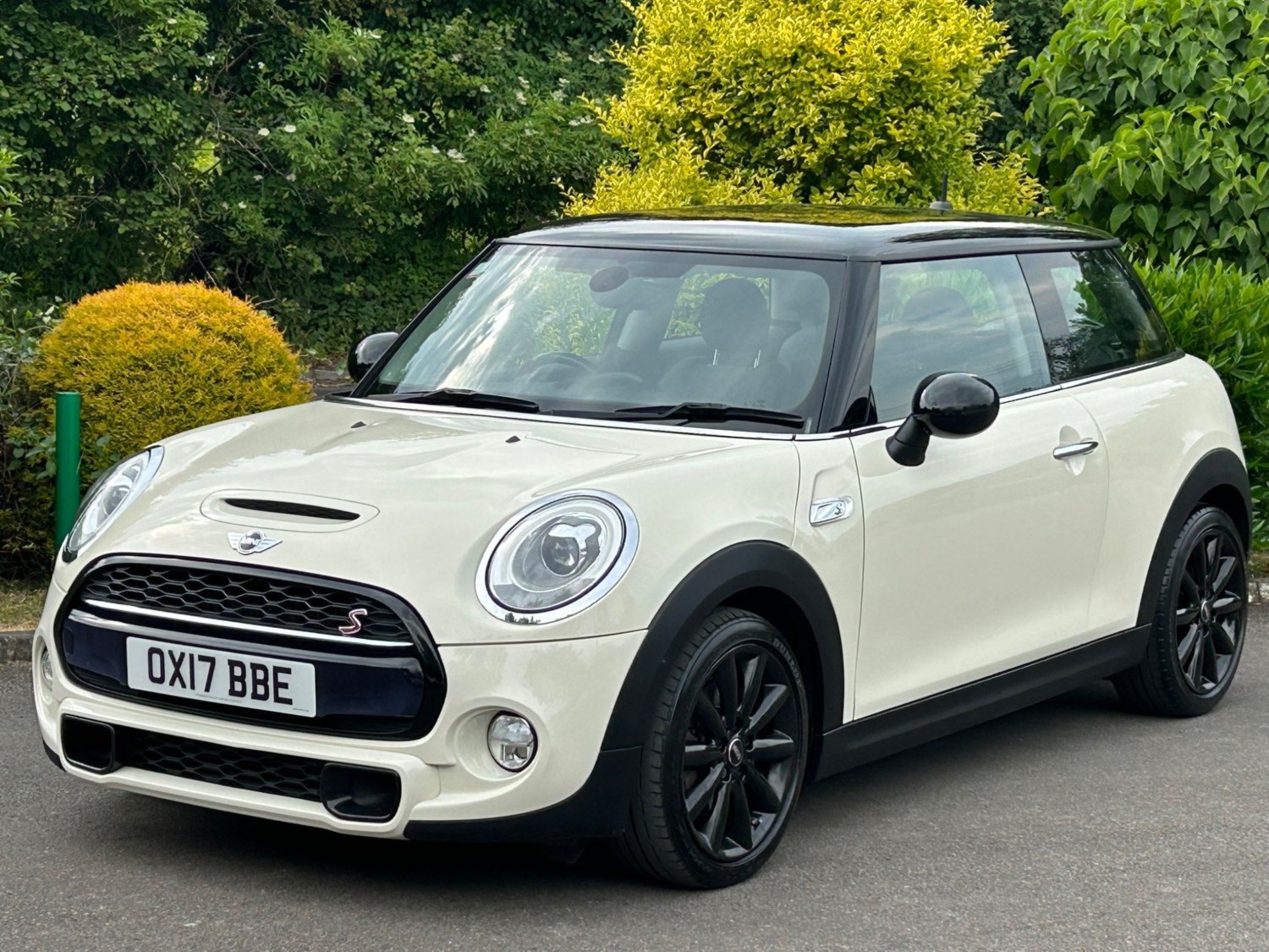 MINI Hatch Listing Image