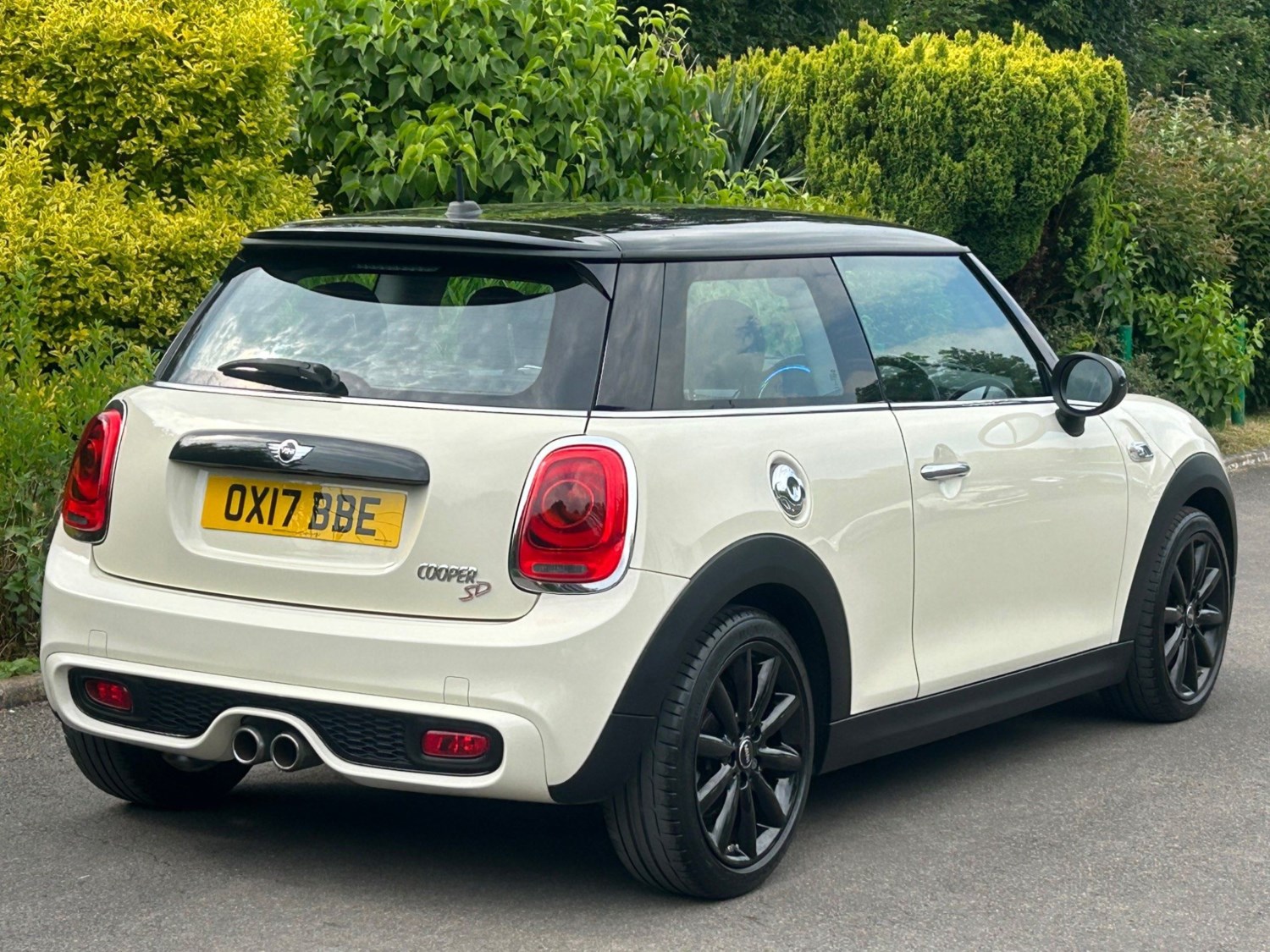 MINI Hatch Listing Image