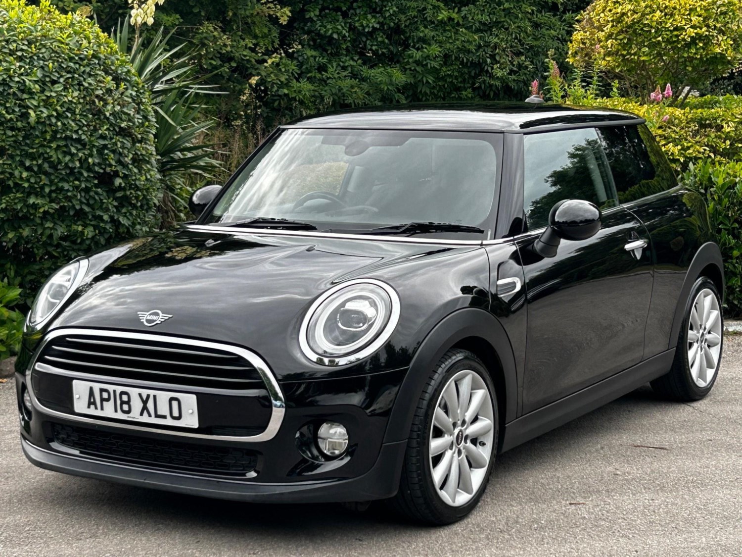 MINI Hatch Listing Image