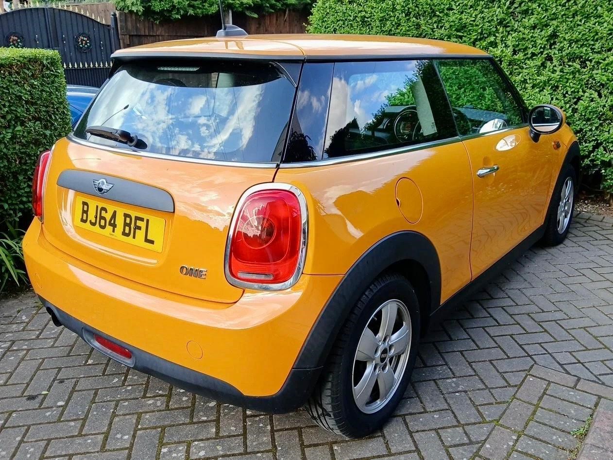 MINI Hatch Listing Image