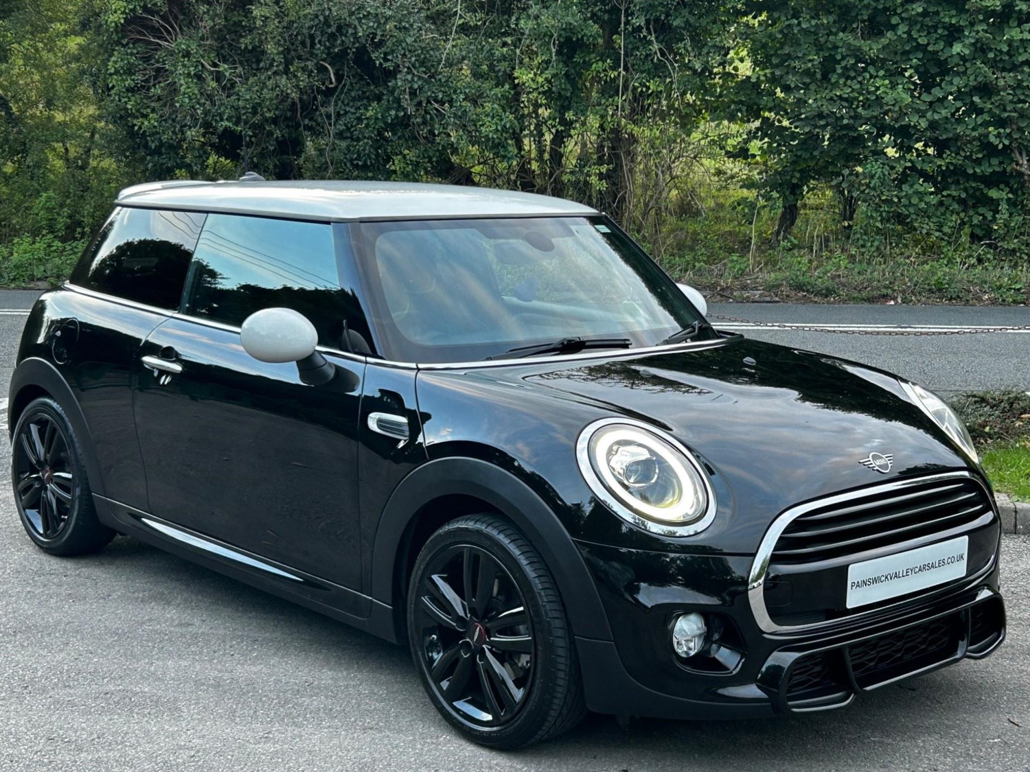 MINI Hatch Listing Image