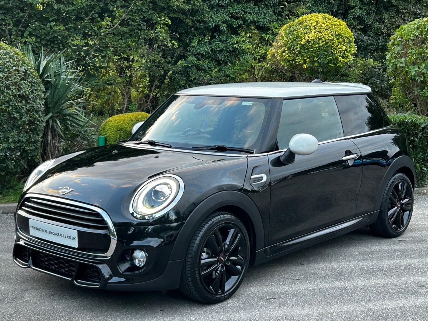 MINI Hatch Listing Image