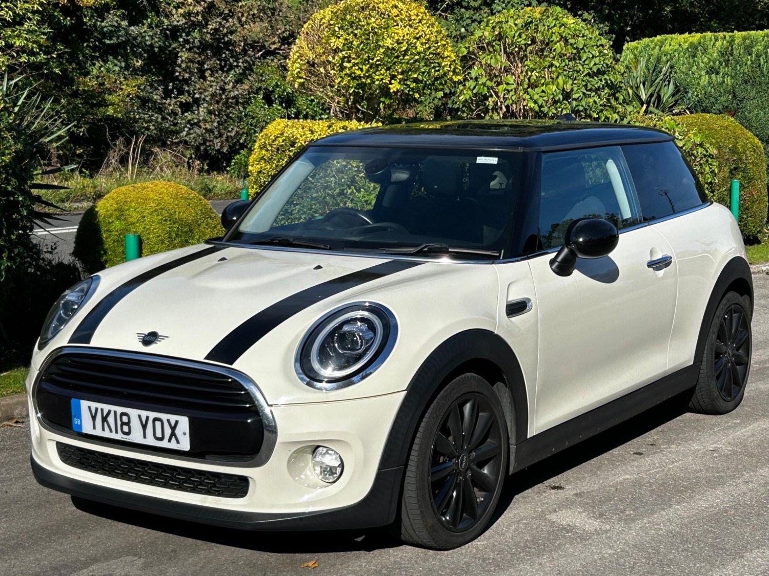 MINI Hatch Listing Image