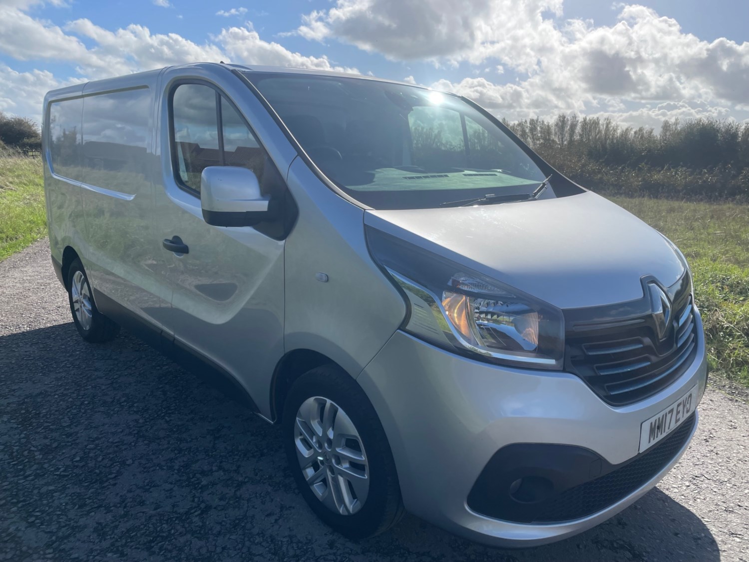 Renault Trafic Listing Image