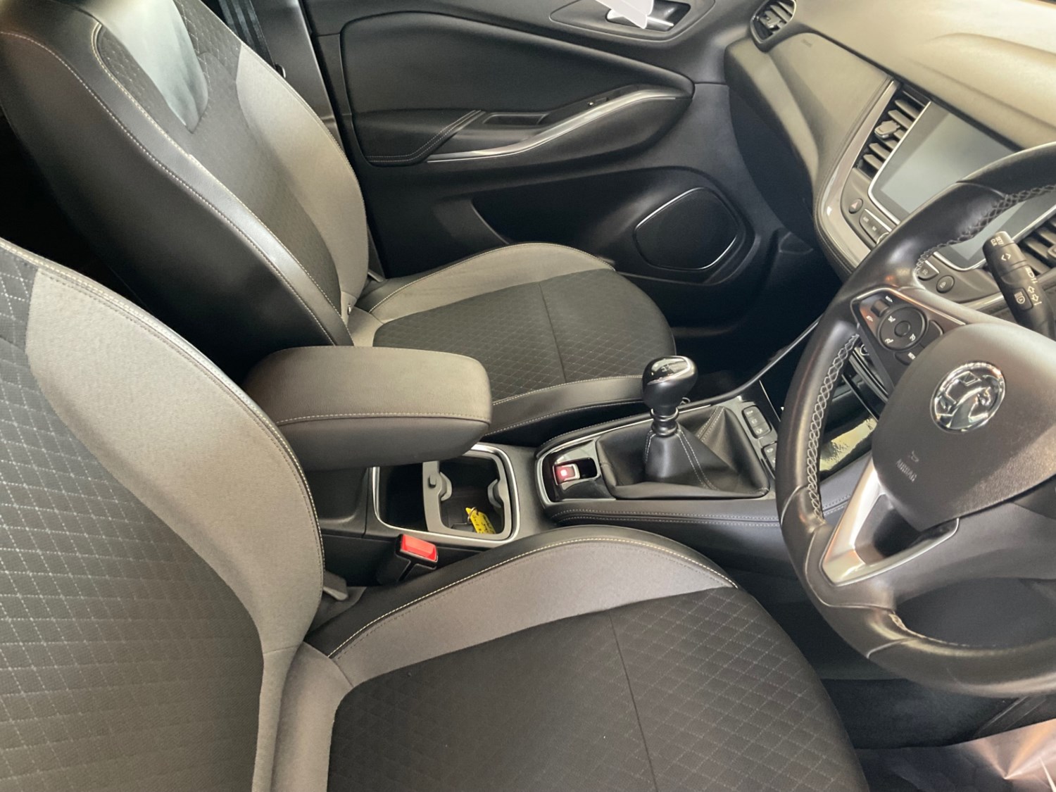 Vauxhall Grandland X Listing Image