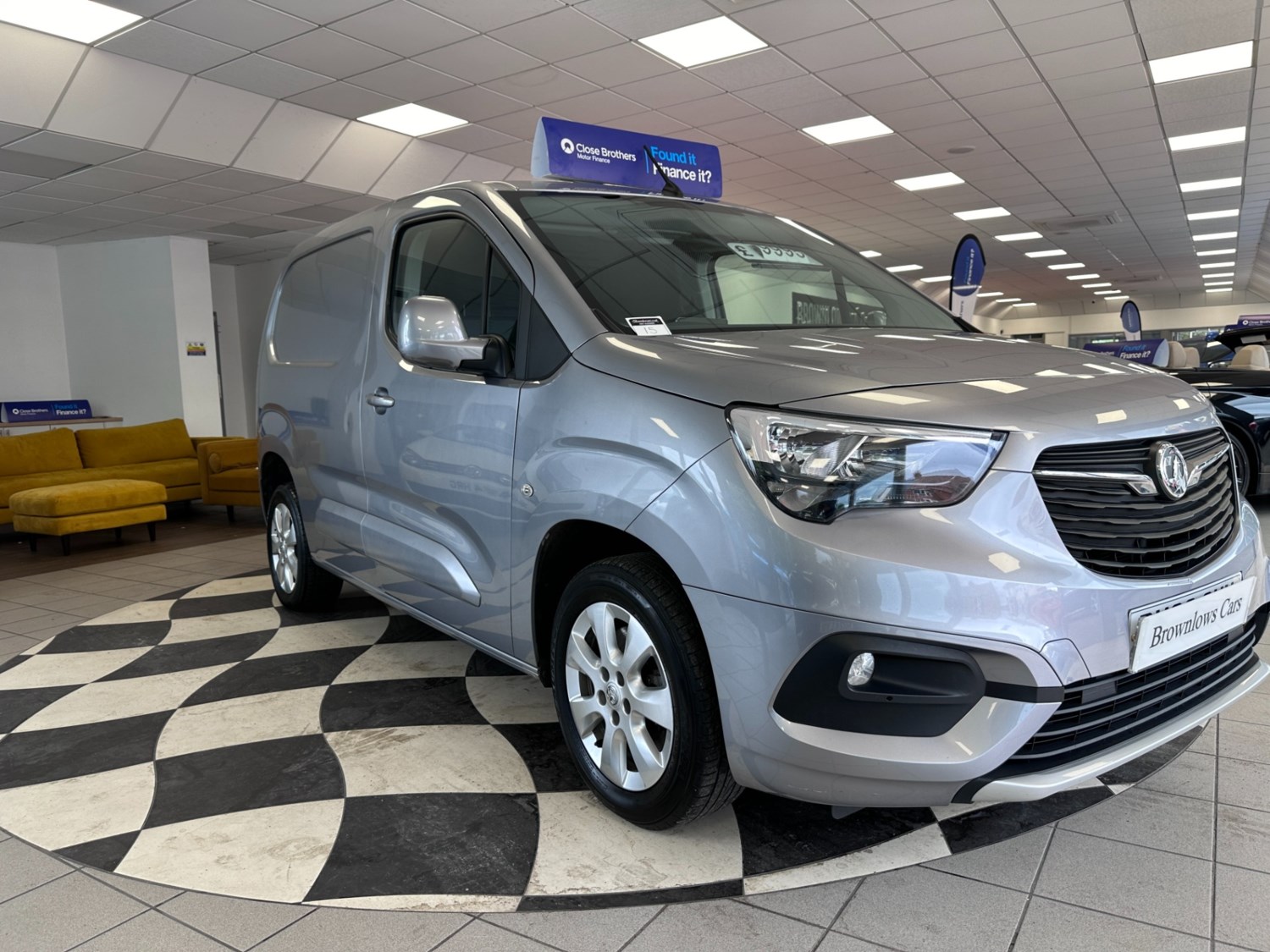 Vauxhall Combo Listing Image