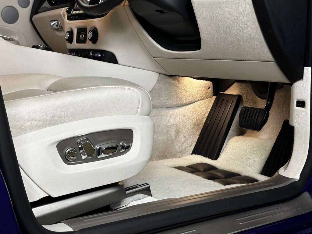 Rolls-Royce Ghost Listing Image