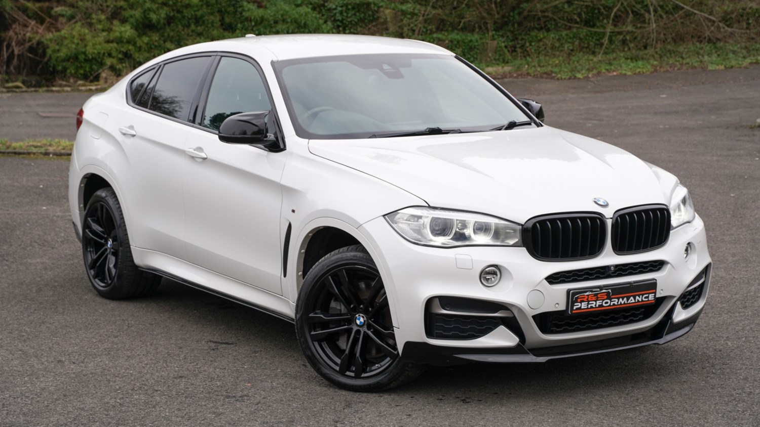 BMW X6 Listing Image