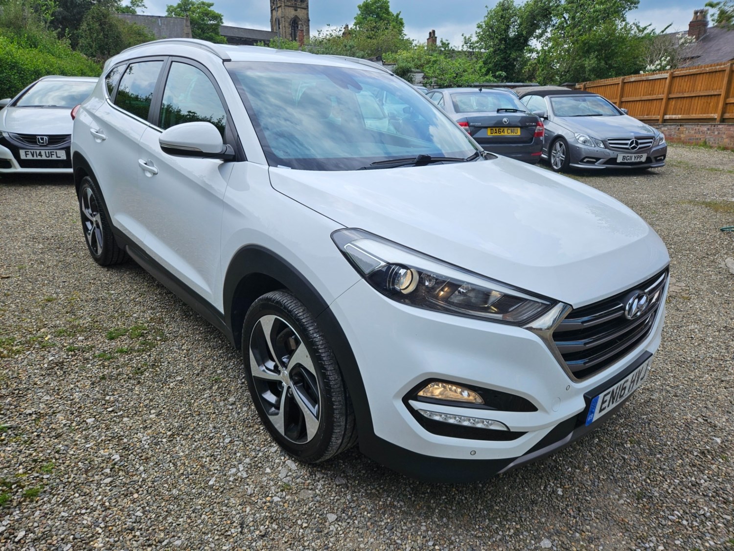 Hyundai TUCSON Listing Image