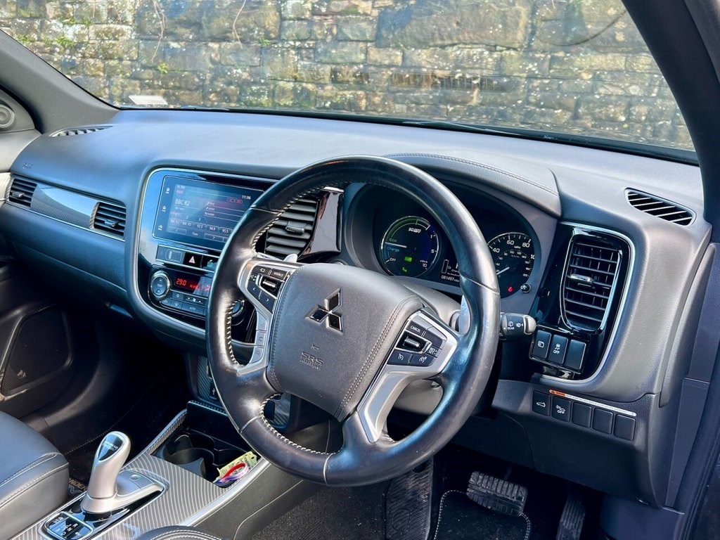 Mitsubishi Outlander Listing Image