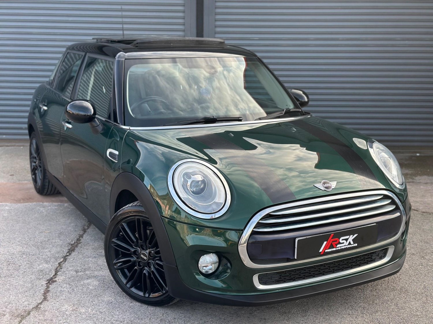 MINI Hatch Listing Image