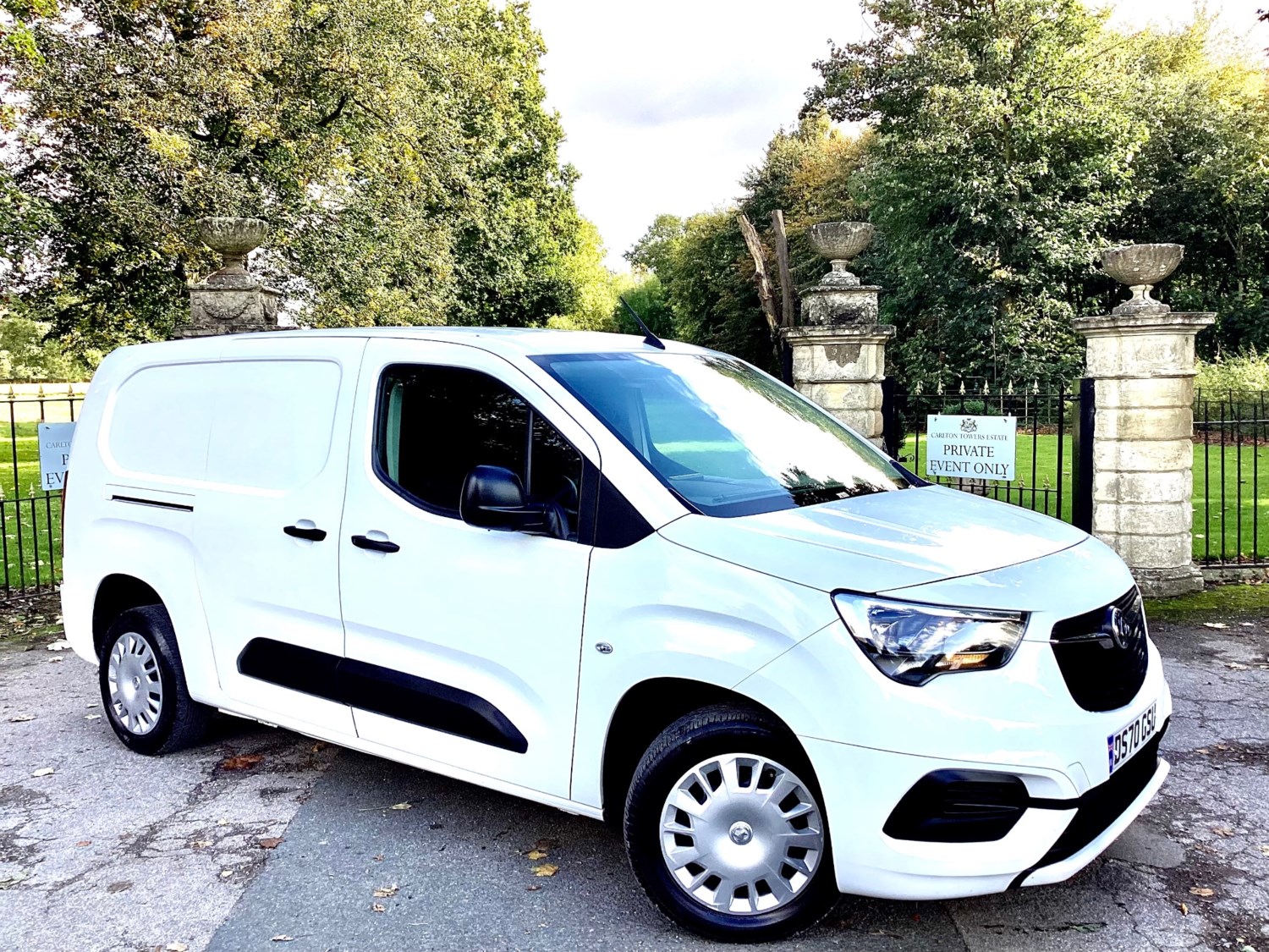 Vauxhall Combo Listing Image