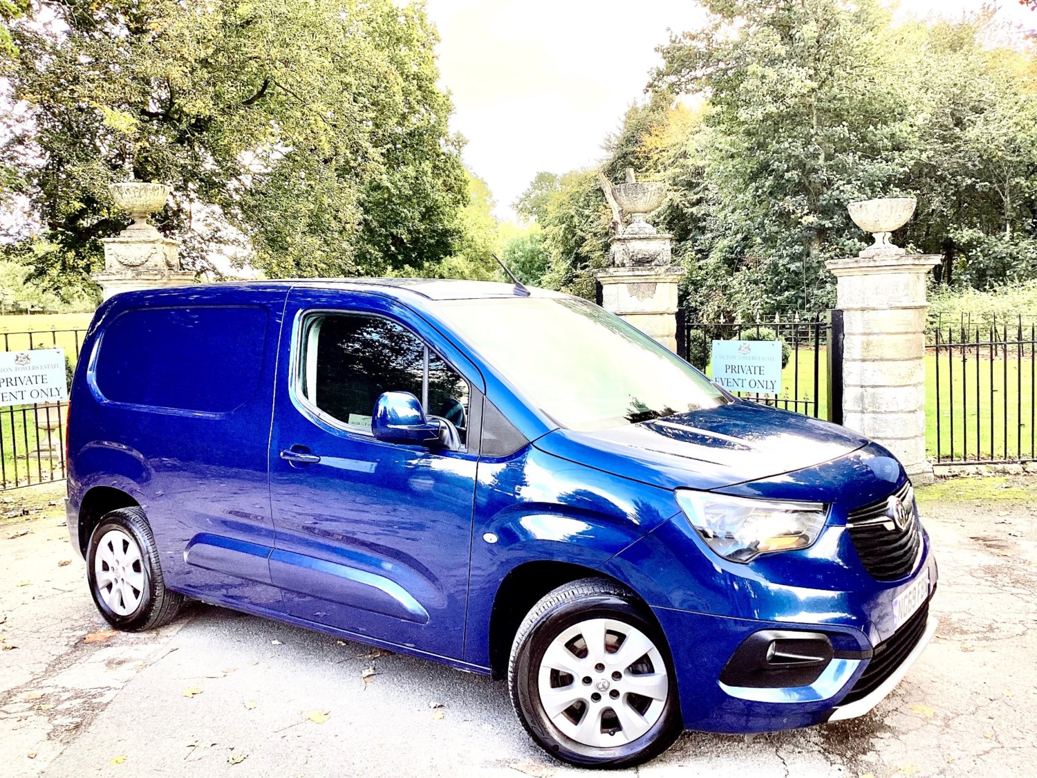 Vauxhall Combo Listing Image