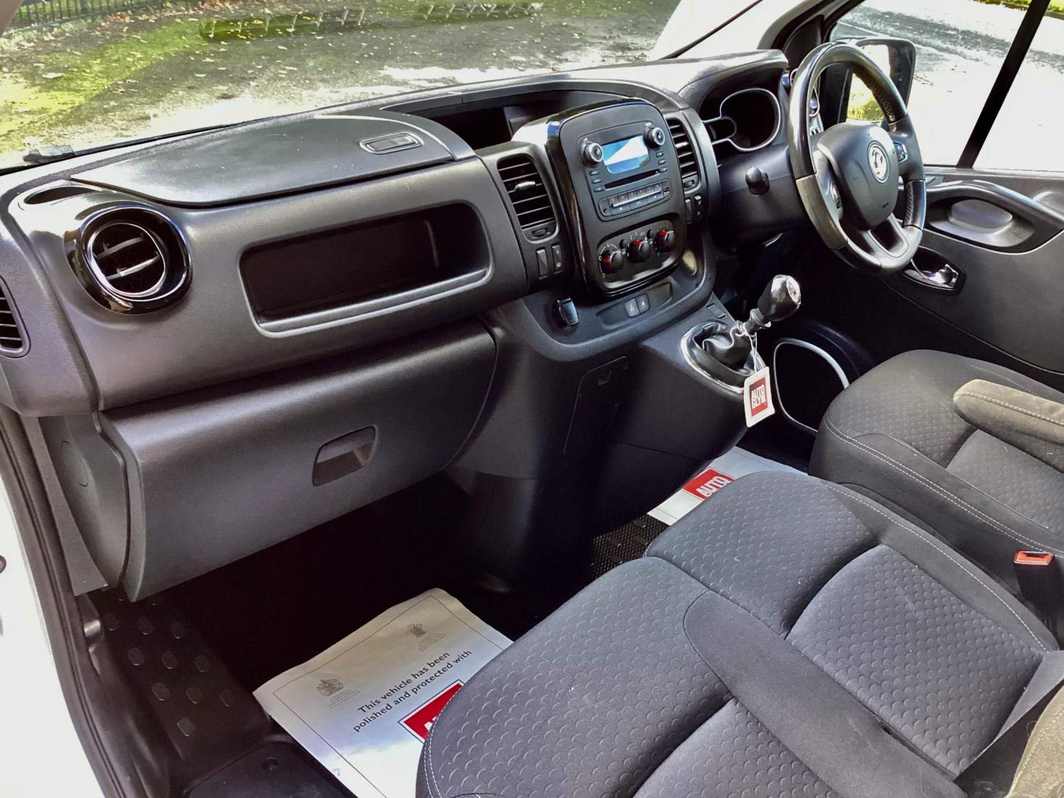 Vauxhall Vivaro Listing Image