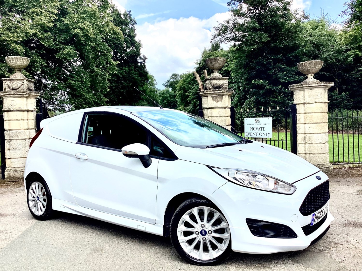 Ford Fiesta Listing Image