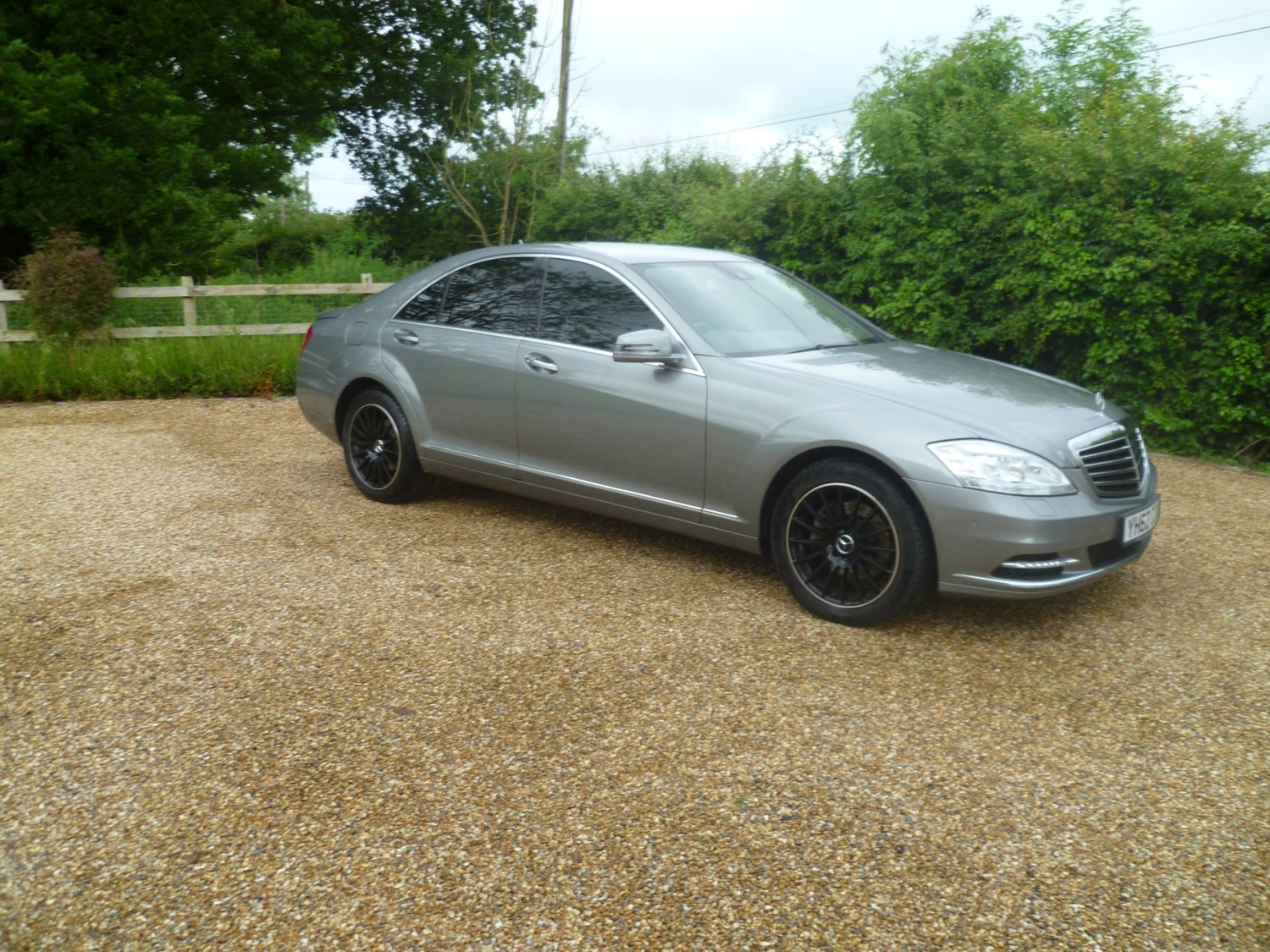 Mercedes-Benz S-Class Listing Image