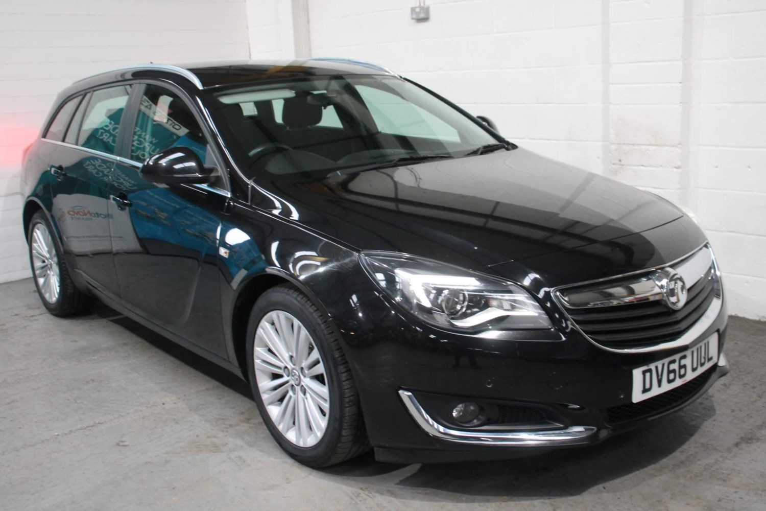 Vauxhall Insignia Listing Image