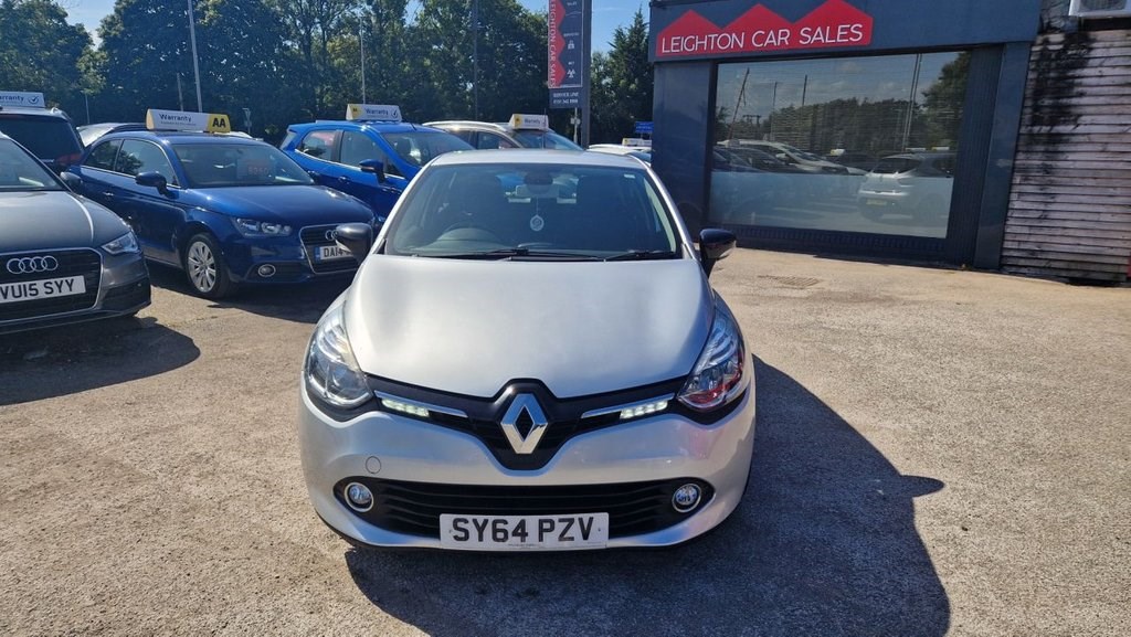 Renault Clio Listing Image