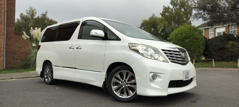 Toyota Alphard Listing Image