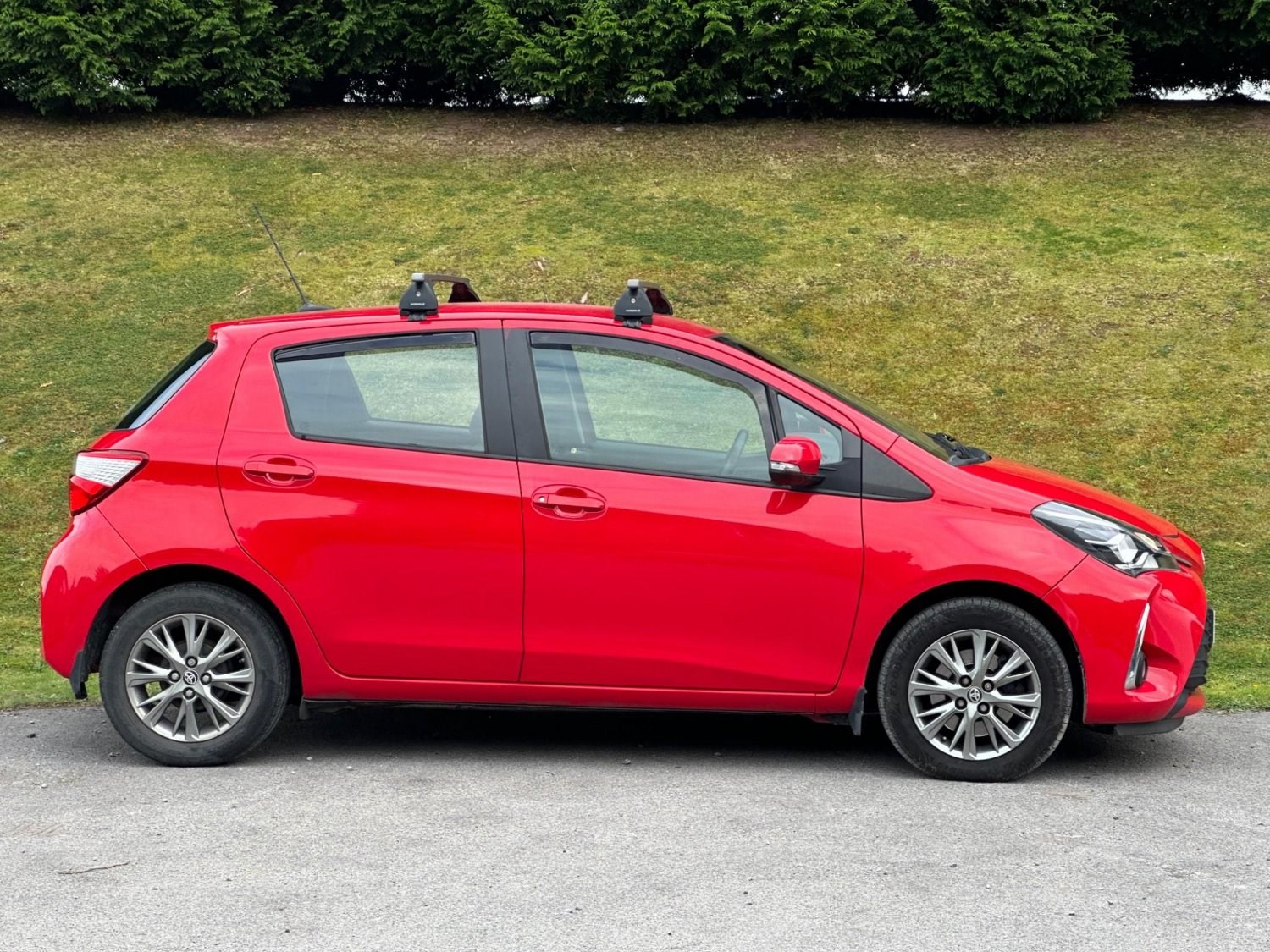 Toyota Yaris Listing Image