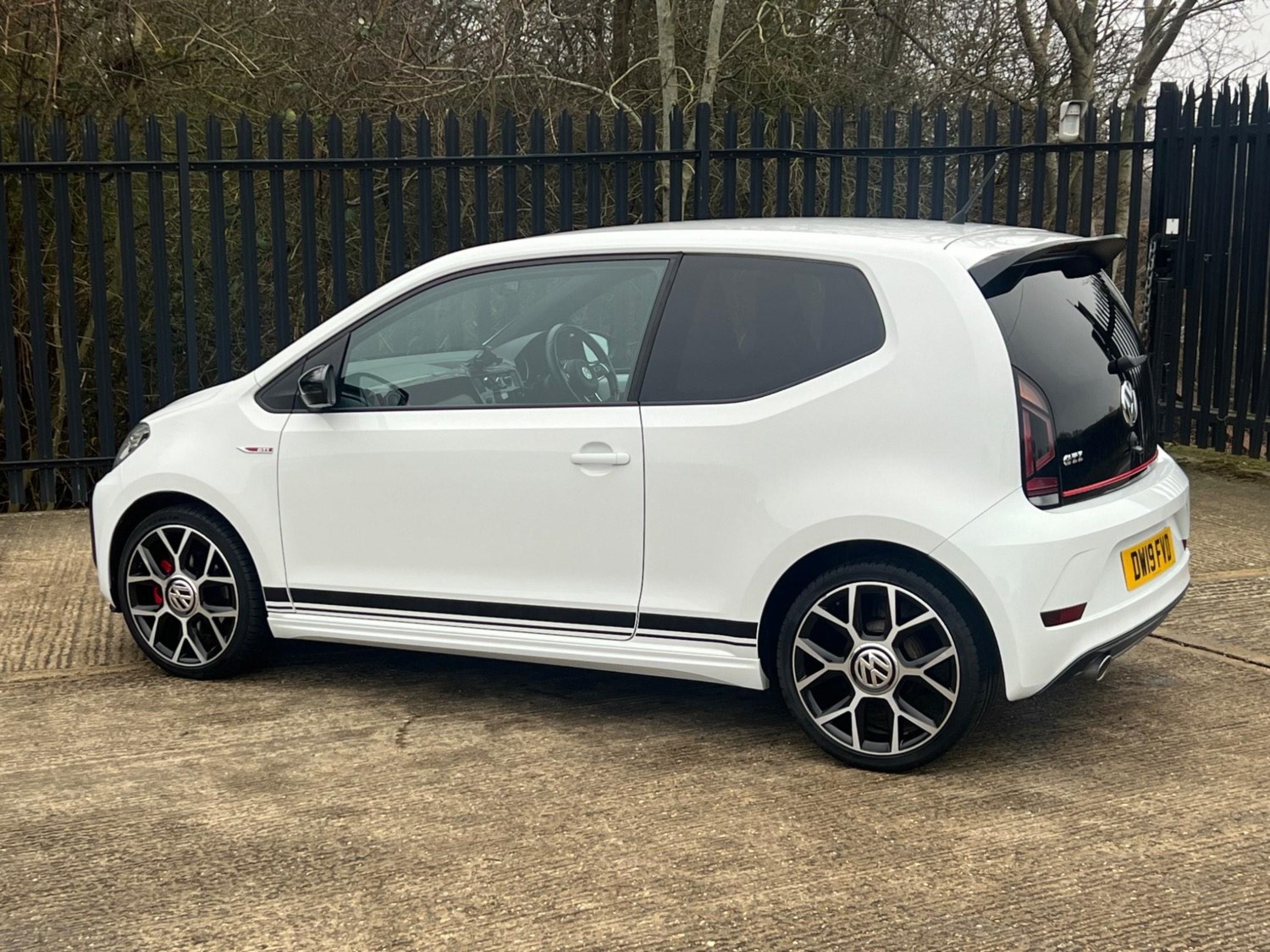 Volkswagen up! Listing Image