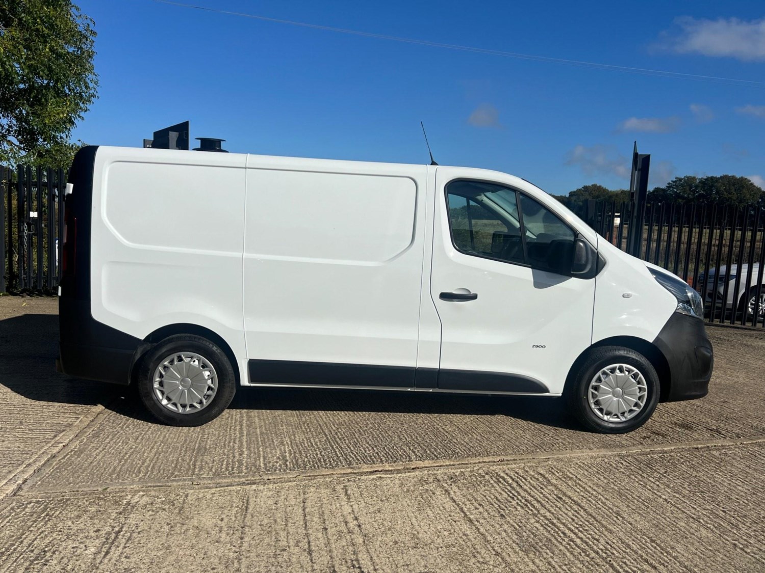 Vauxhall Vivaro Listing Image