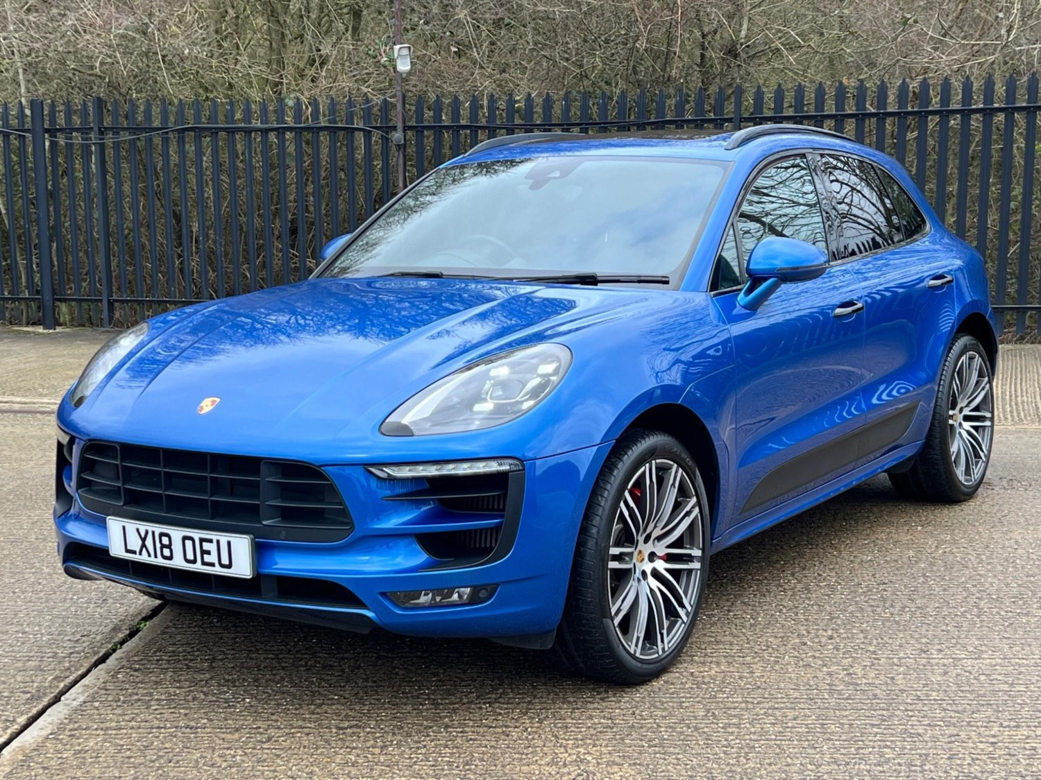 Porsche Macan Listing Image