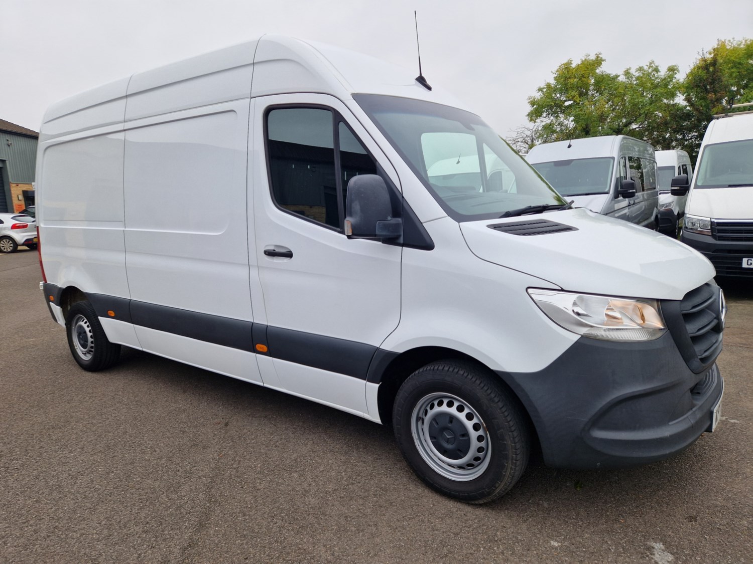 Mercedes-Benz Sprinter Listing Image