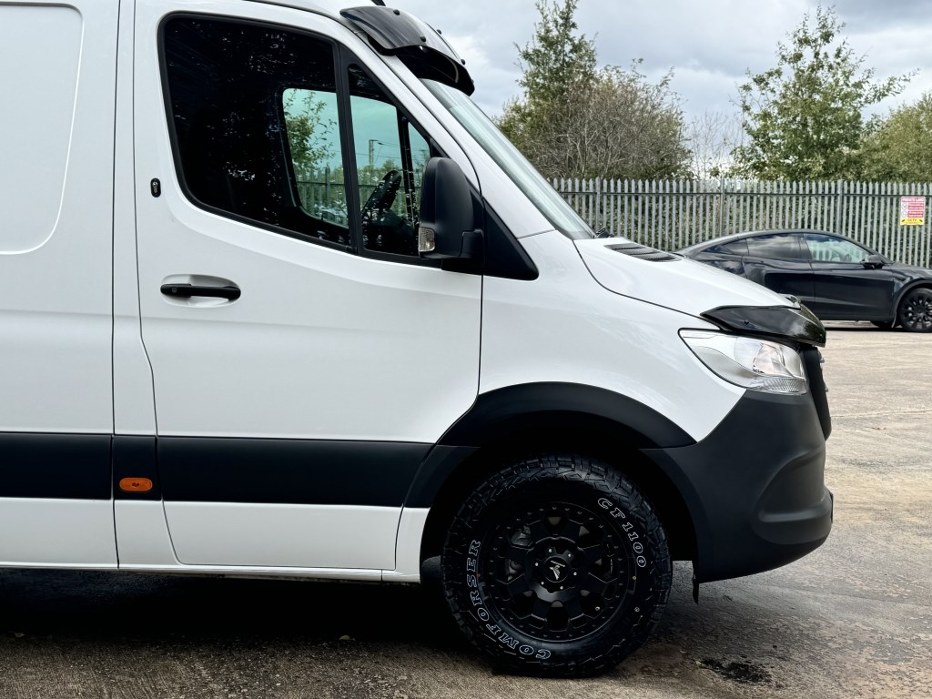 Mercedes-Benz Sprinter Listing Image