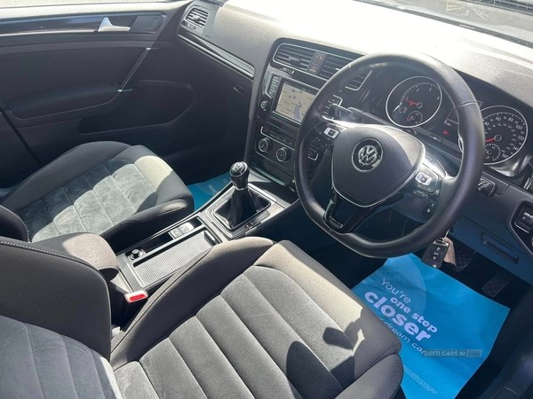 Volkswagen Golf Listing Image