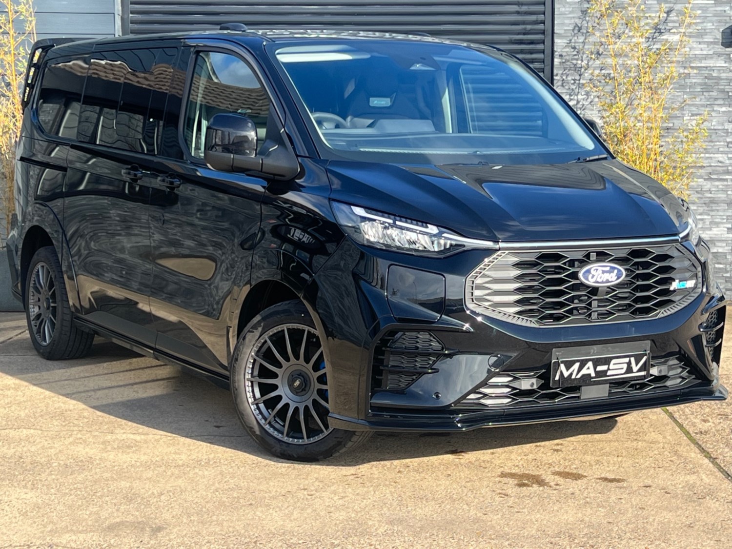 Ford Transit Custom Listing Image