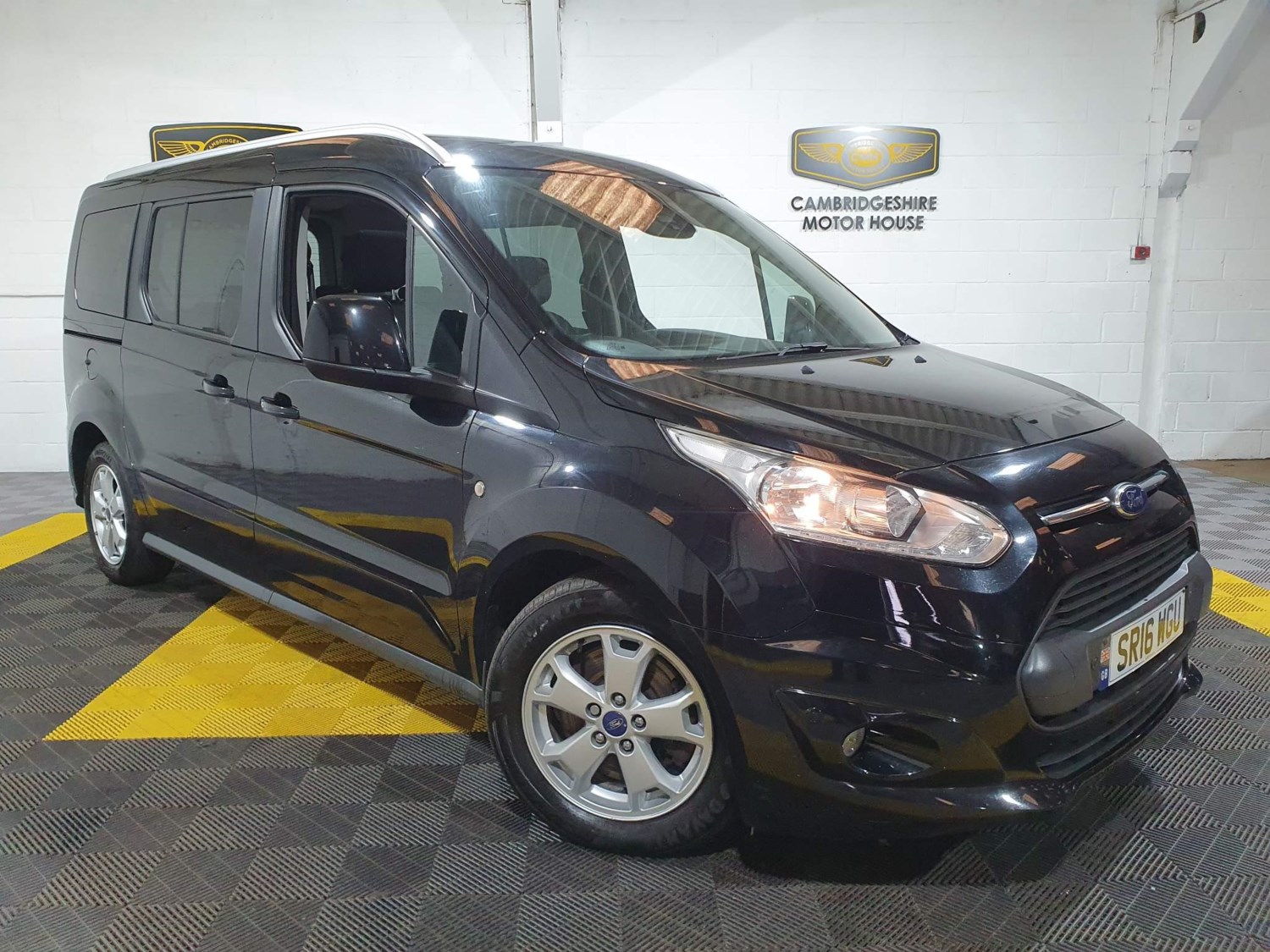 Ford Grand Tourneo Connect Listing Image