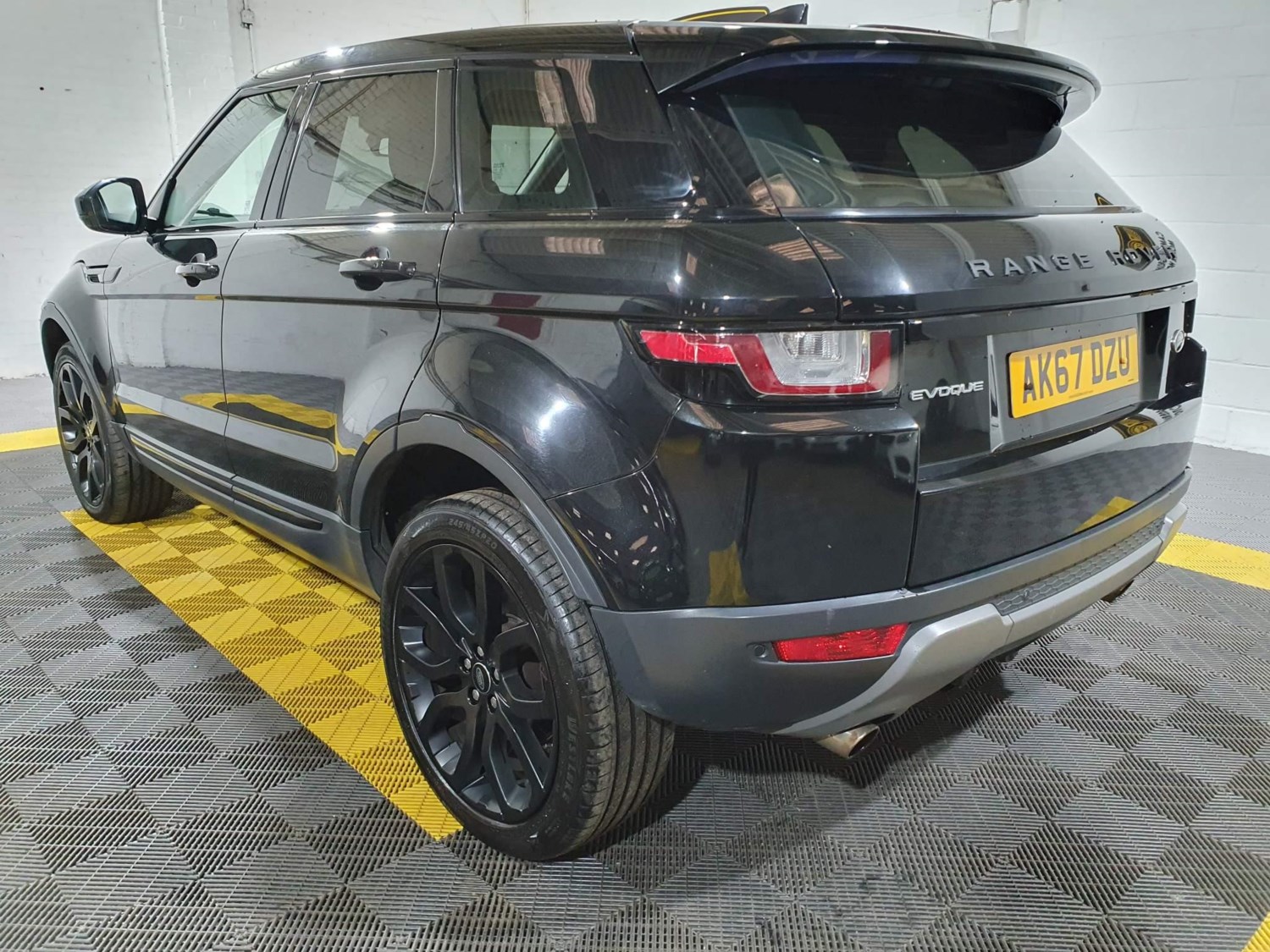 Land Rover Range Rover Evoque Listing Image