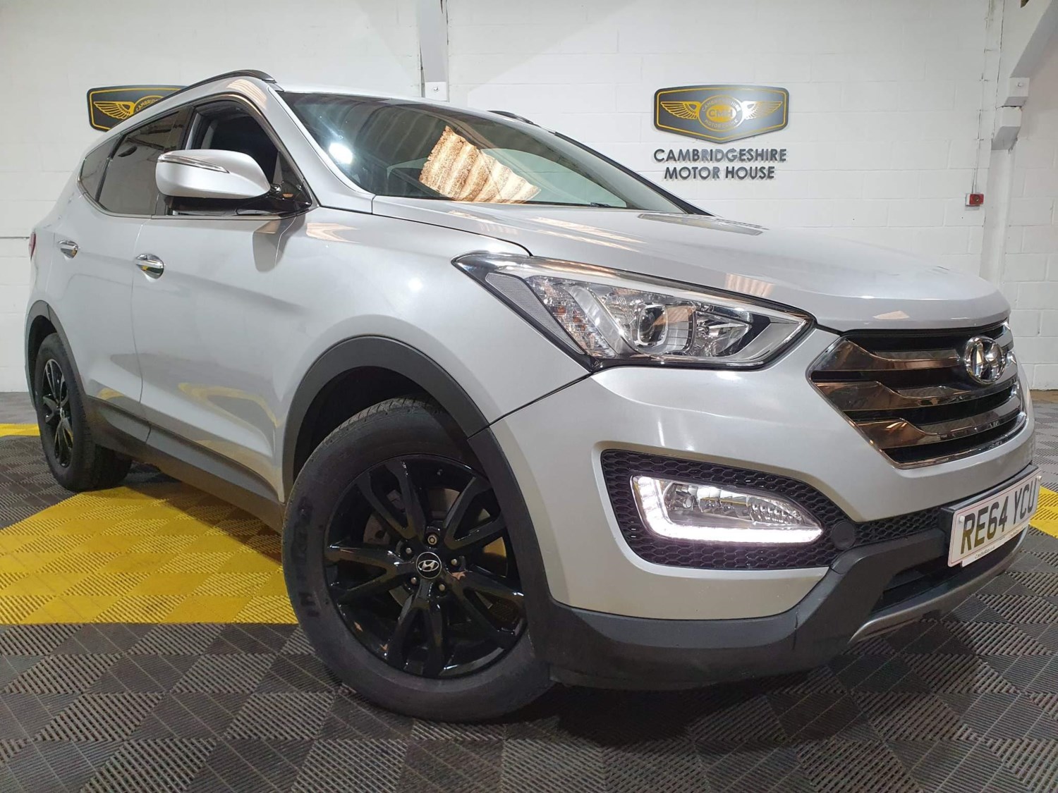 Hyundai Santa Fe Listing Image