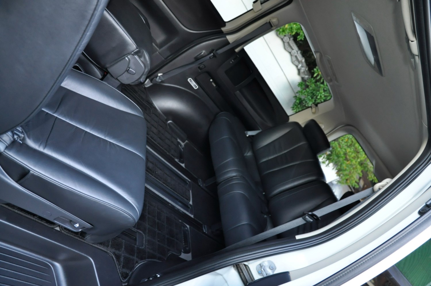 Nissan Elgrand Listing Image