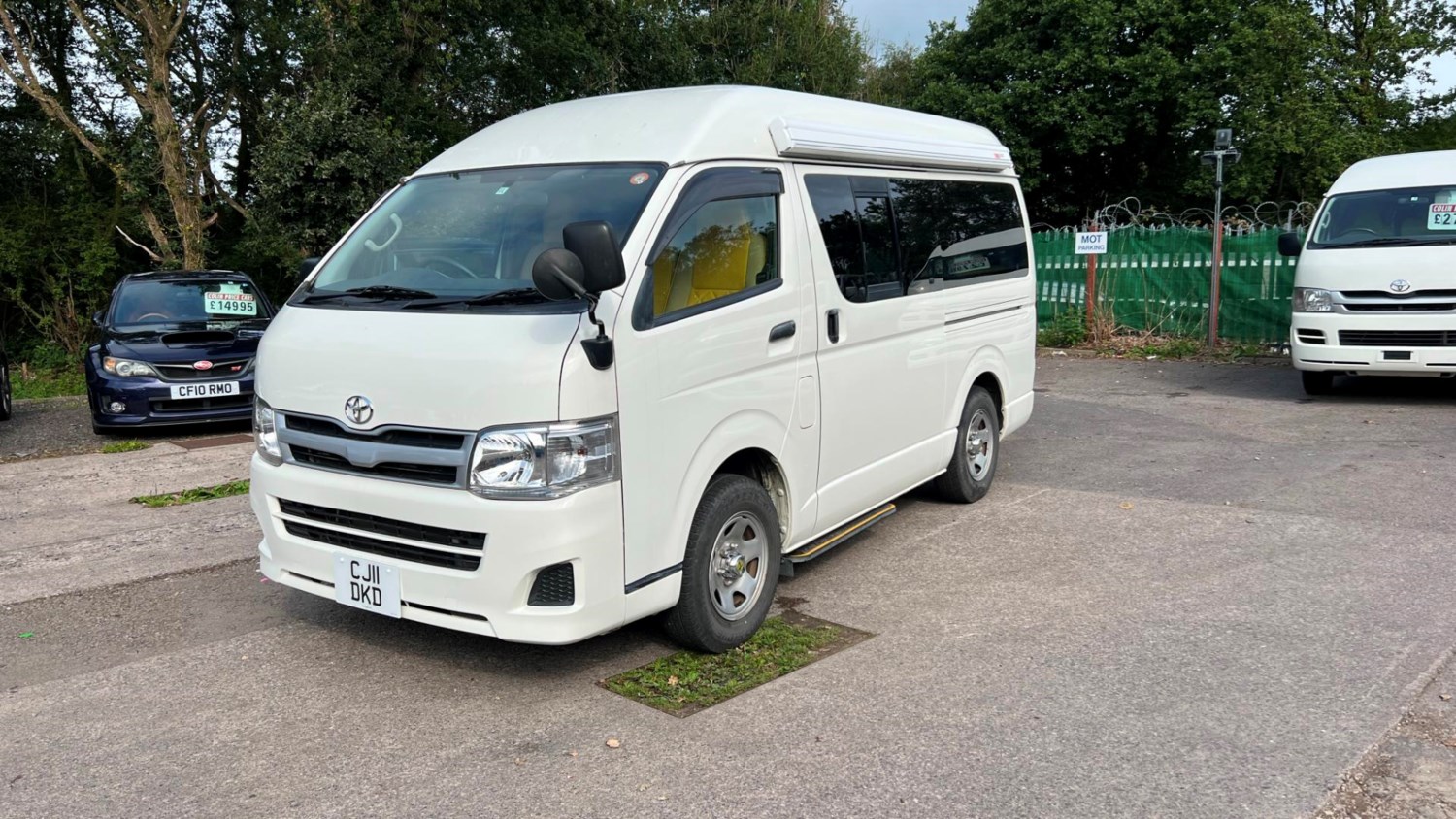 Toyota HiAce Listing Image