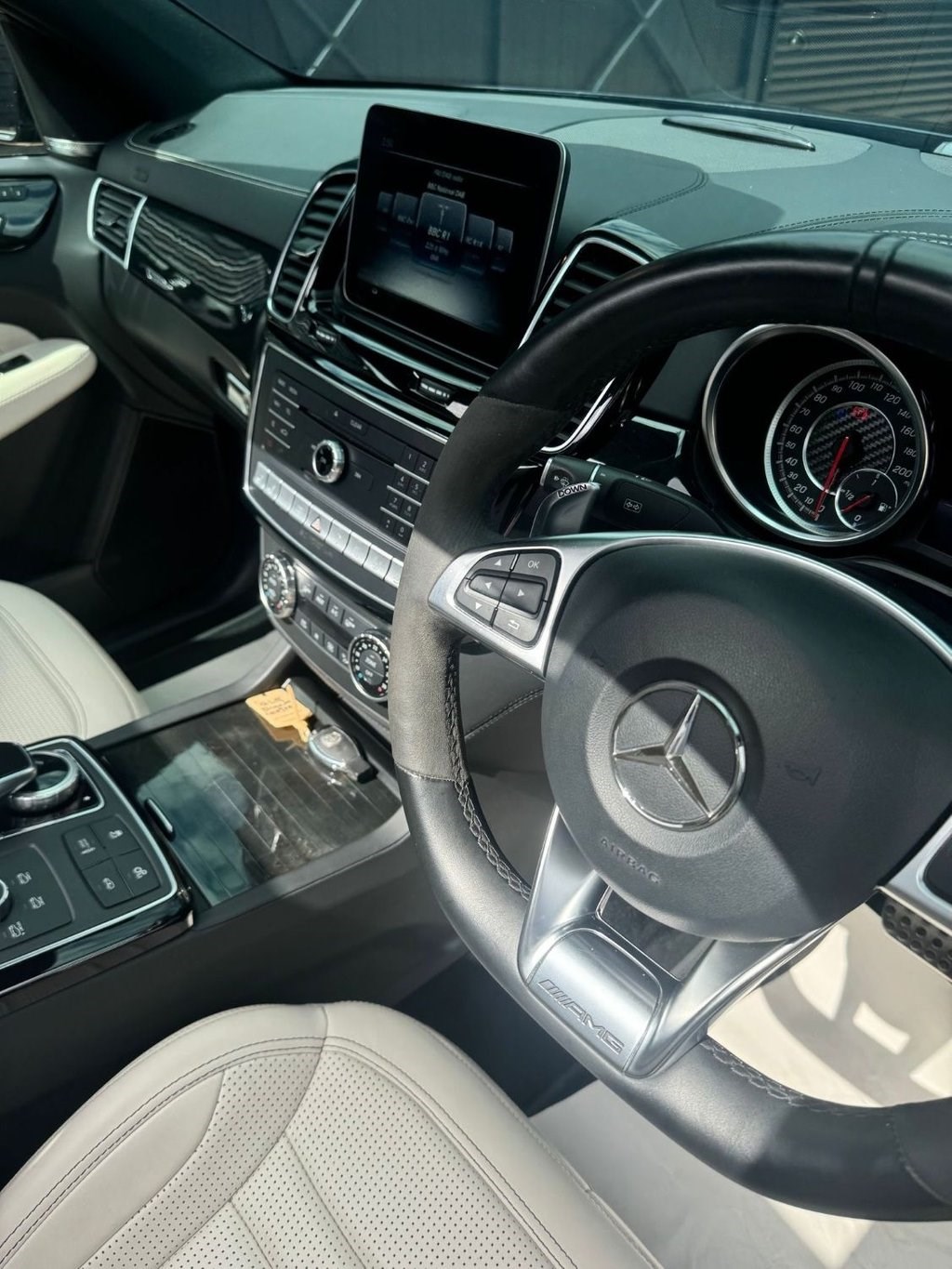 Mercedes-Benz GLE Listing Image