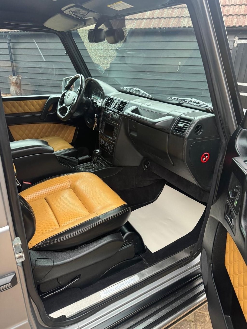 Mercedes-Benz G-Class Listing Image